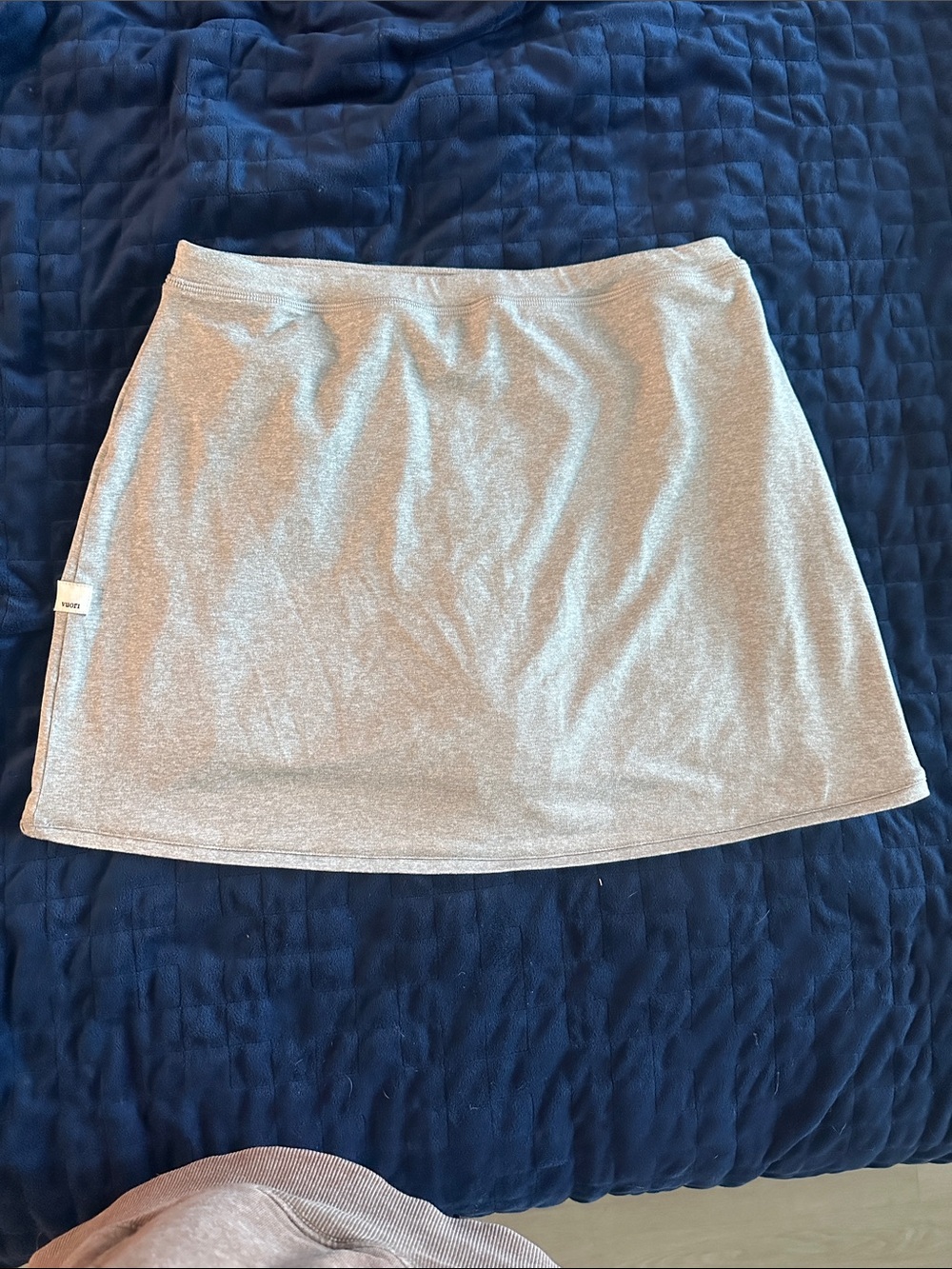 Vuori grey skirt with liner